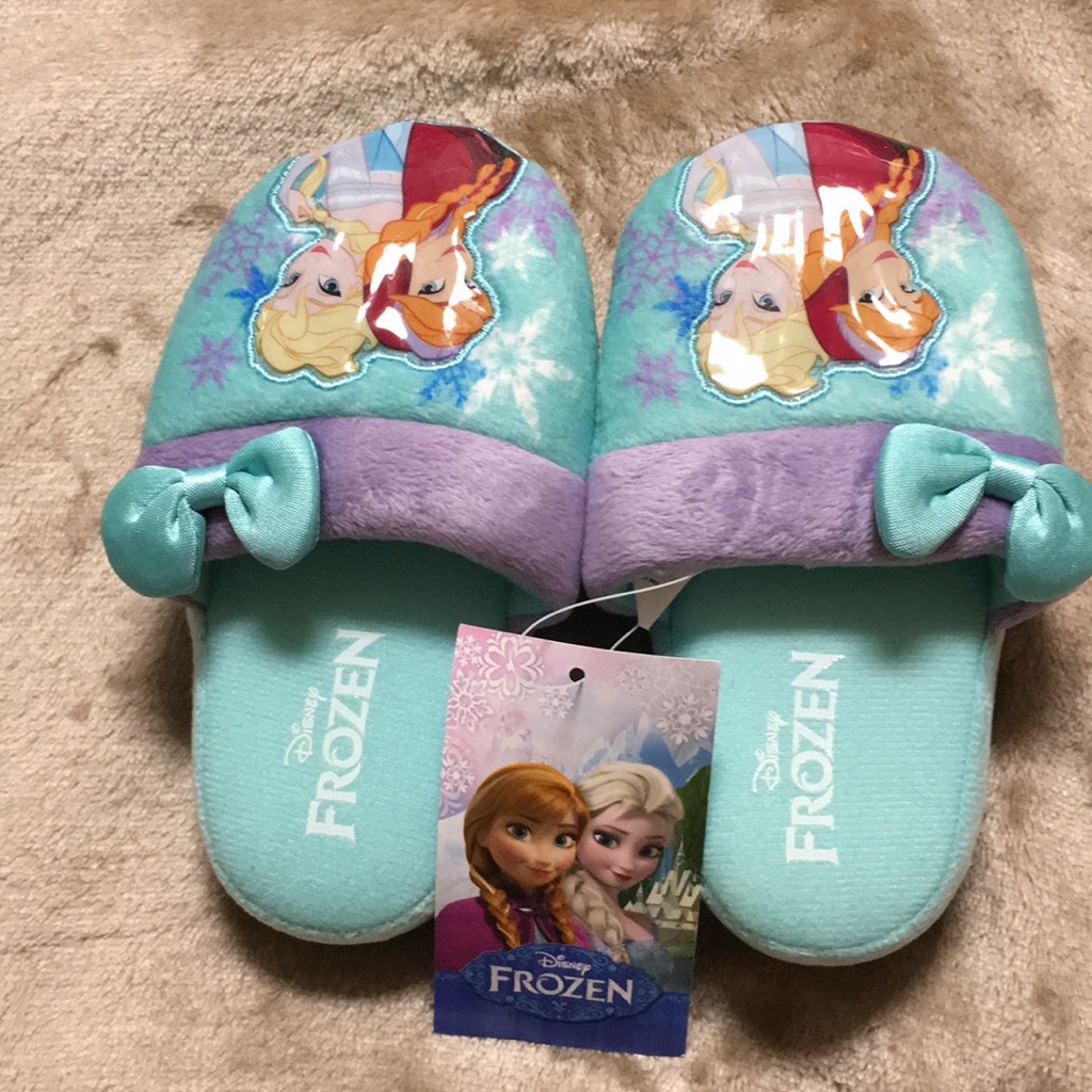 Avon Disney Frozen Sisters Blinky House Slippers Avon Disney Frozen Sisters Blinky House Slippers